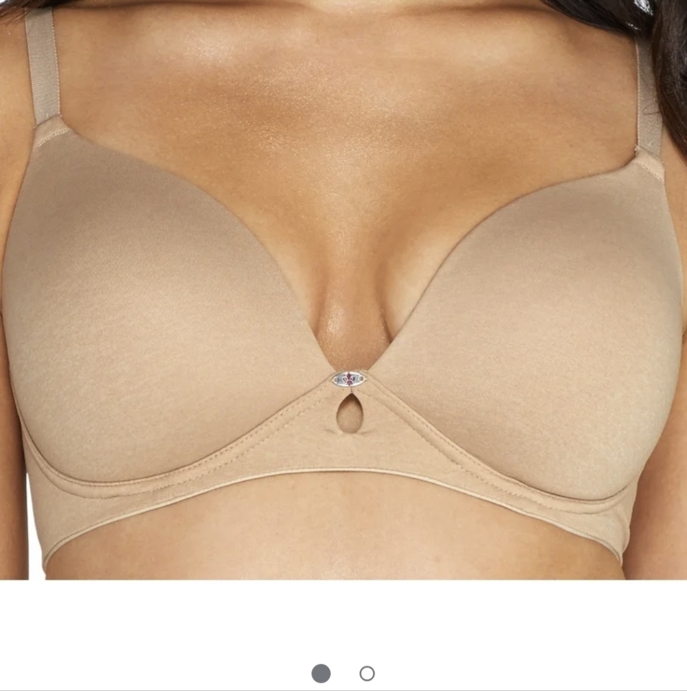 Lily Of France 34C T-shirt Bra Light Tan Wireless Push-Up Convertable Straps